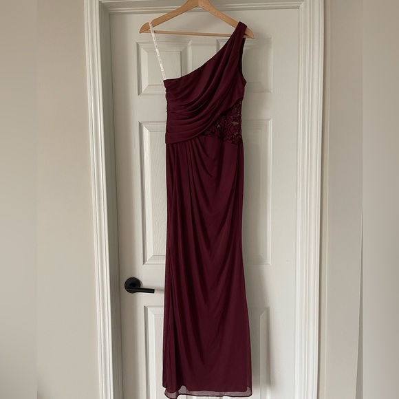 David’s Bridal one-shoulder mesh dress with lace inset, in Wine, Size 4 - Picture 2 of 4
